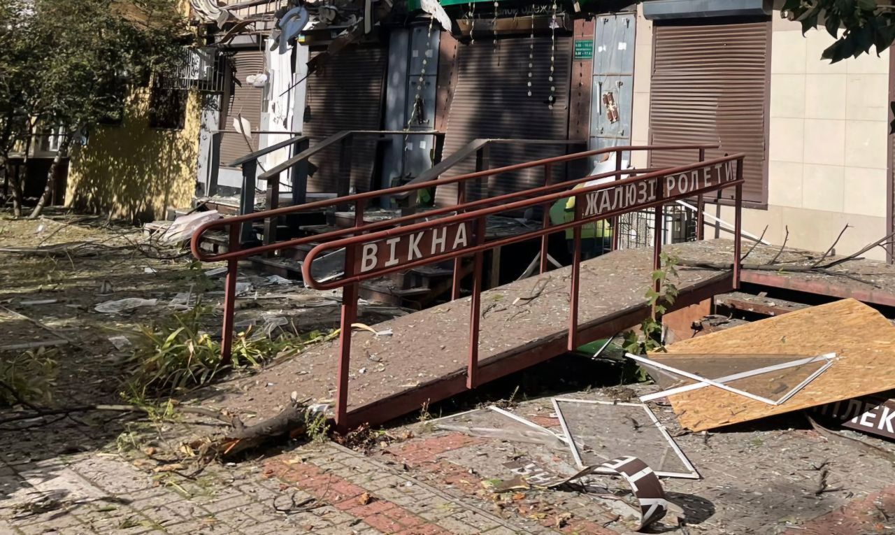 Внаслідок обстрілу Дніпропетровщини постраждали троє людей 