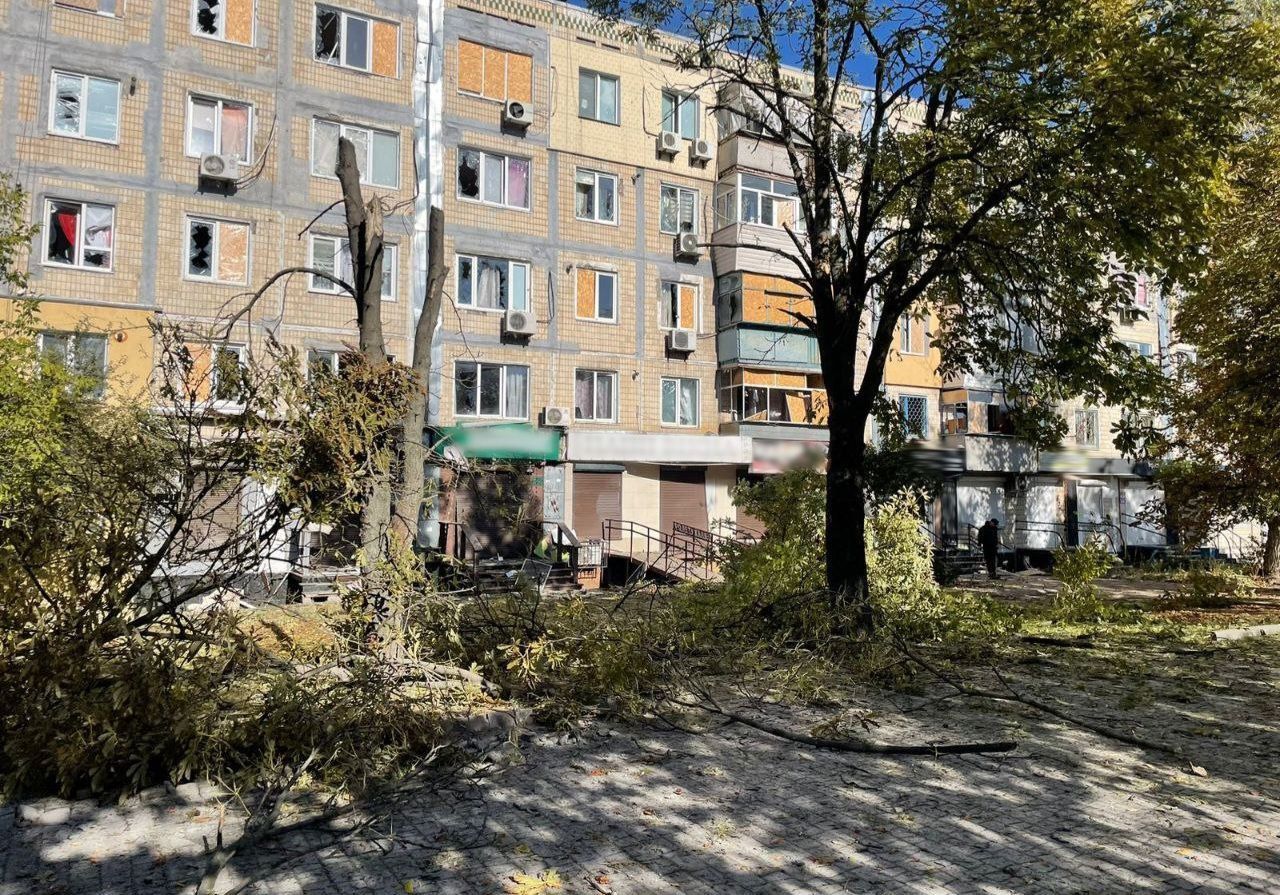 Внаслідок обстрілу Дніпропетровщини постраждали троє людей 