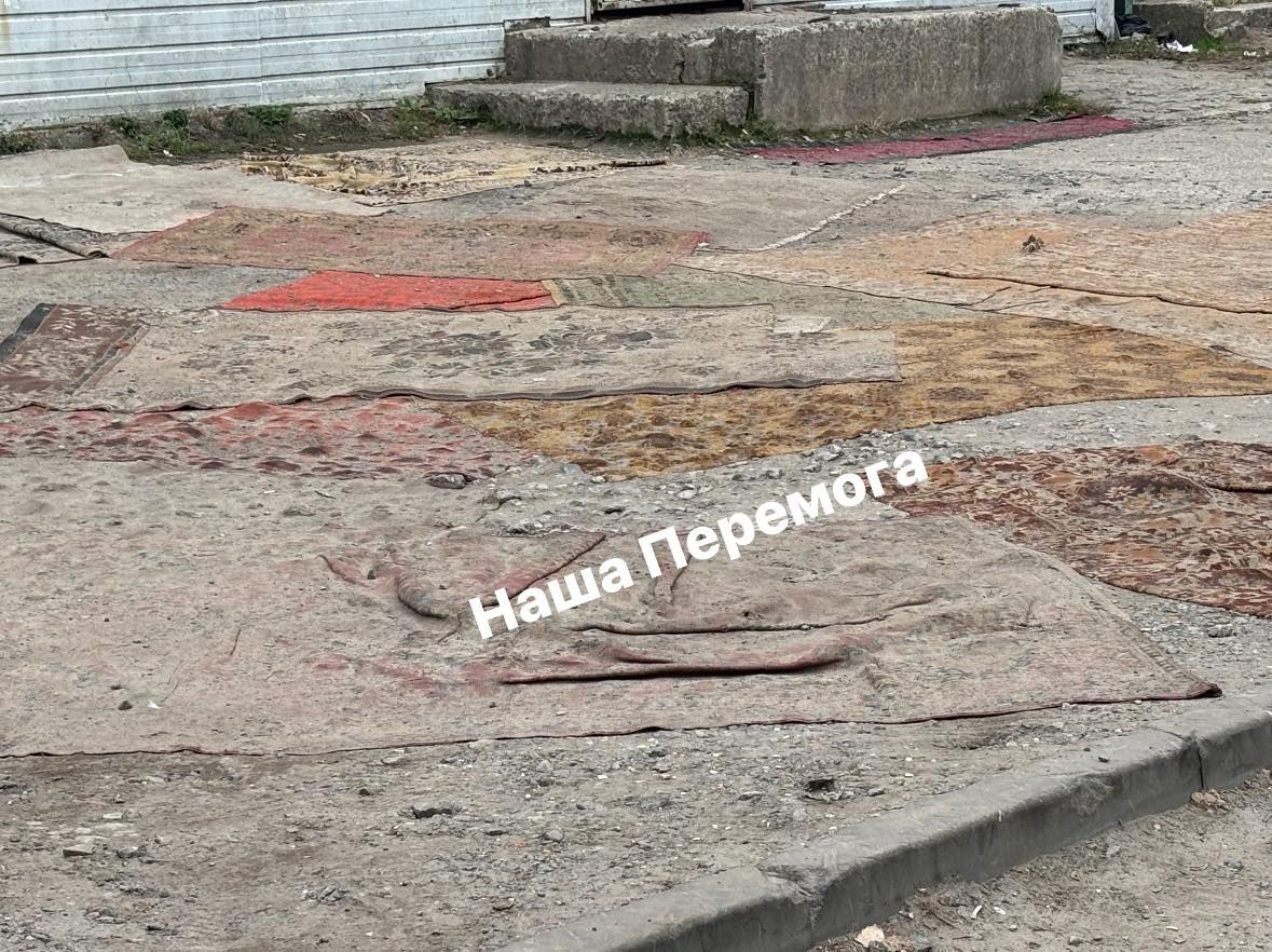 Цвинтар із килимів: у Дніпрі вигадали незвичний "ресайклінг"