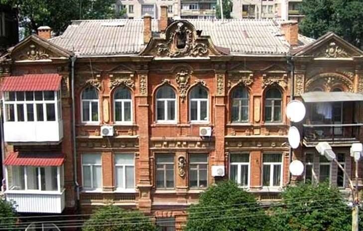дом с сатиром
