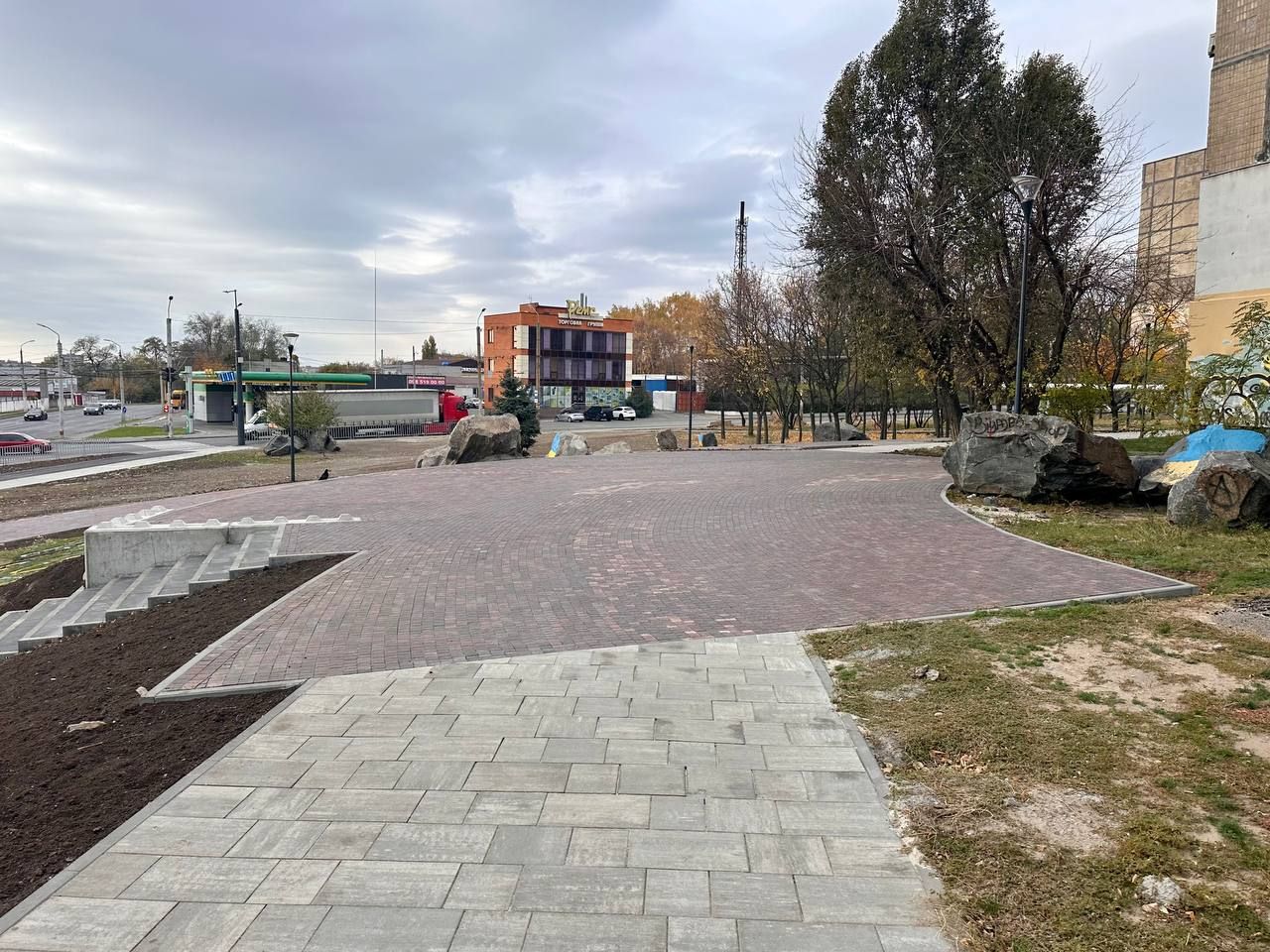 В Днепре почти завершили трансформацию улицы Калиновой (фото)