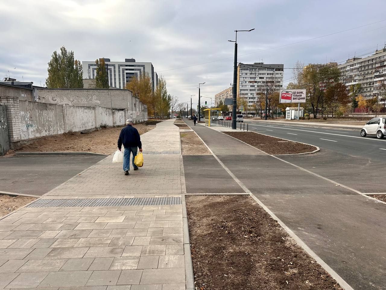 В Днепре почти завершили трансформацию улицы Калиновой (фото)