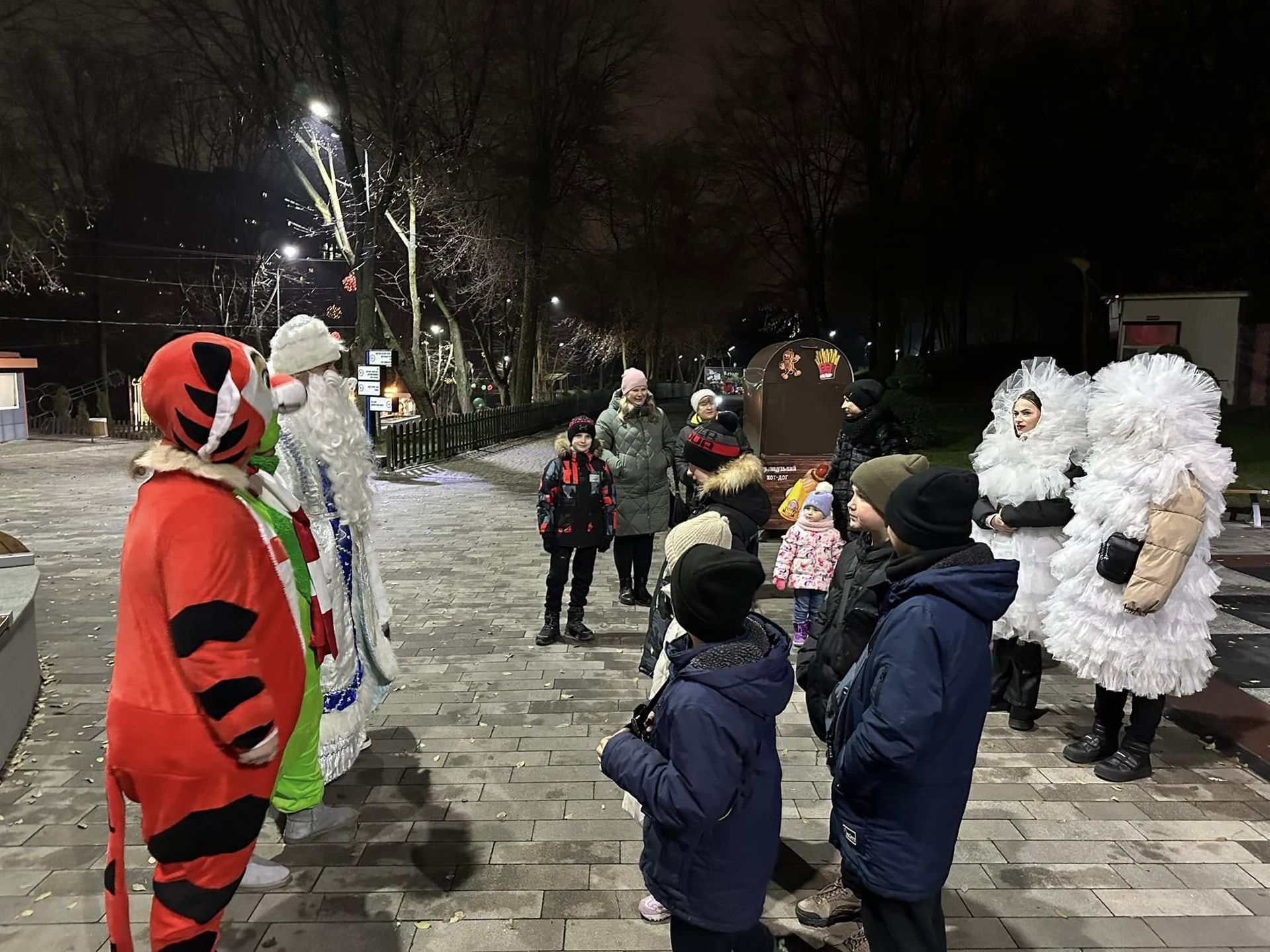 В Днепре Святой Николай путешествовал по паркам города