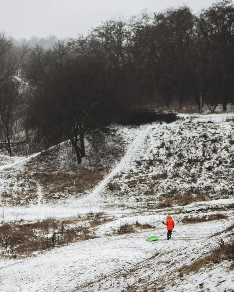Зимняя сказка: где в Днепре можно увидеть "мини Карпаты"