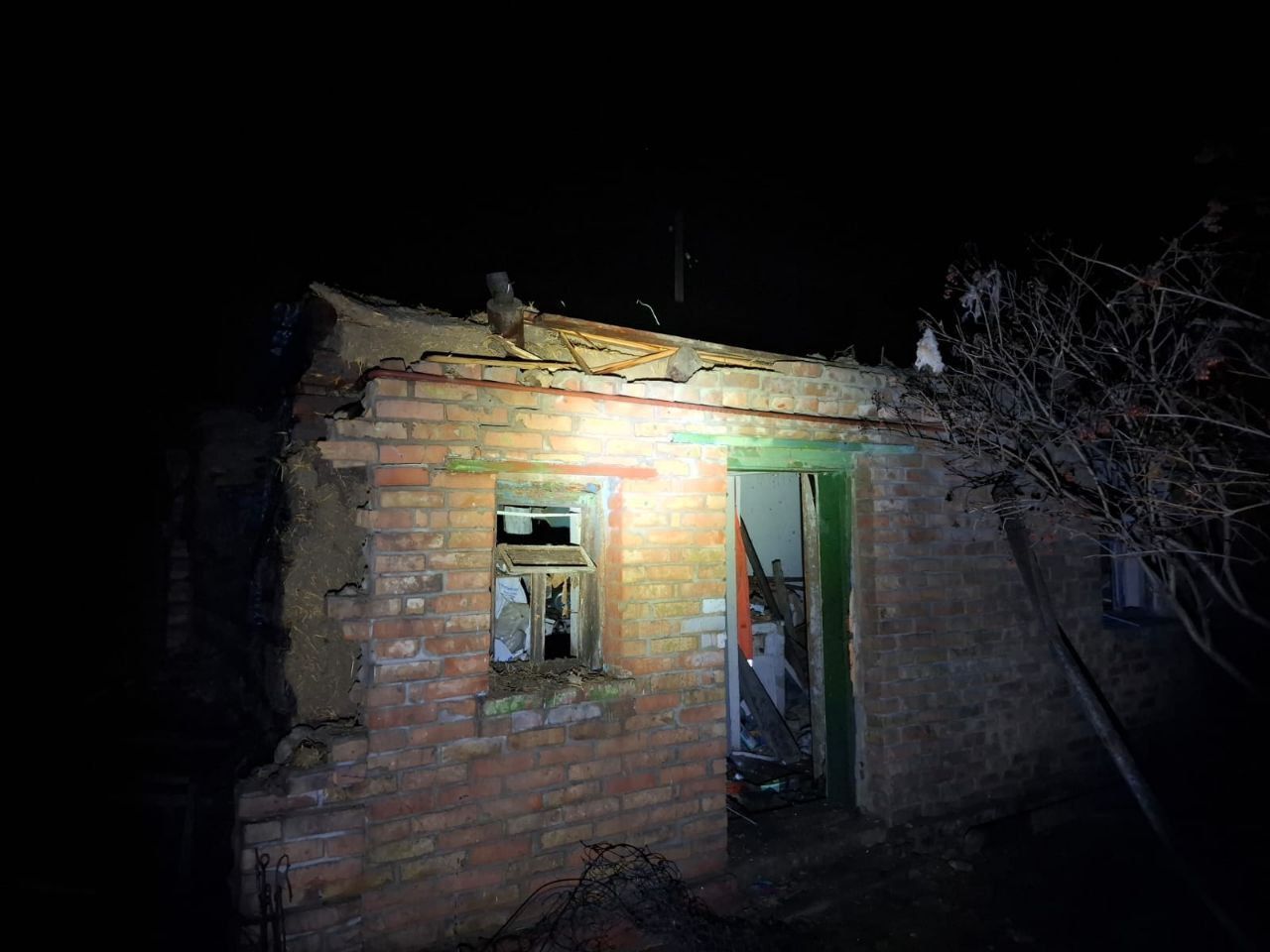 В новогоднюю ночь оккупанты атаковали Днепропетровщину: поврежден медцентр