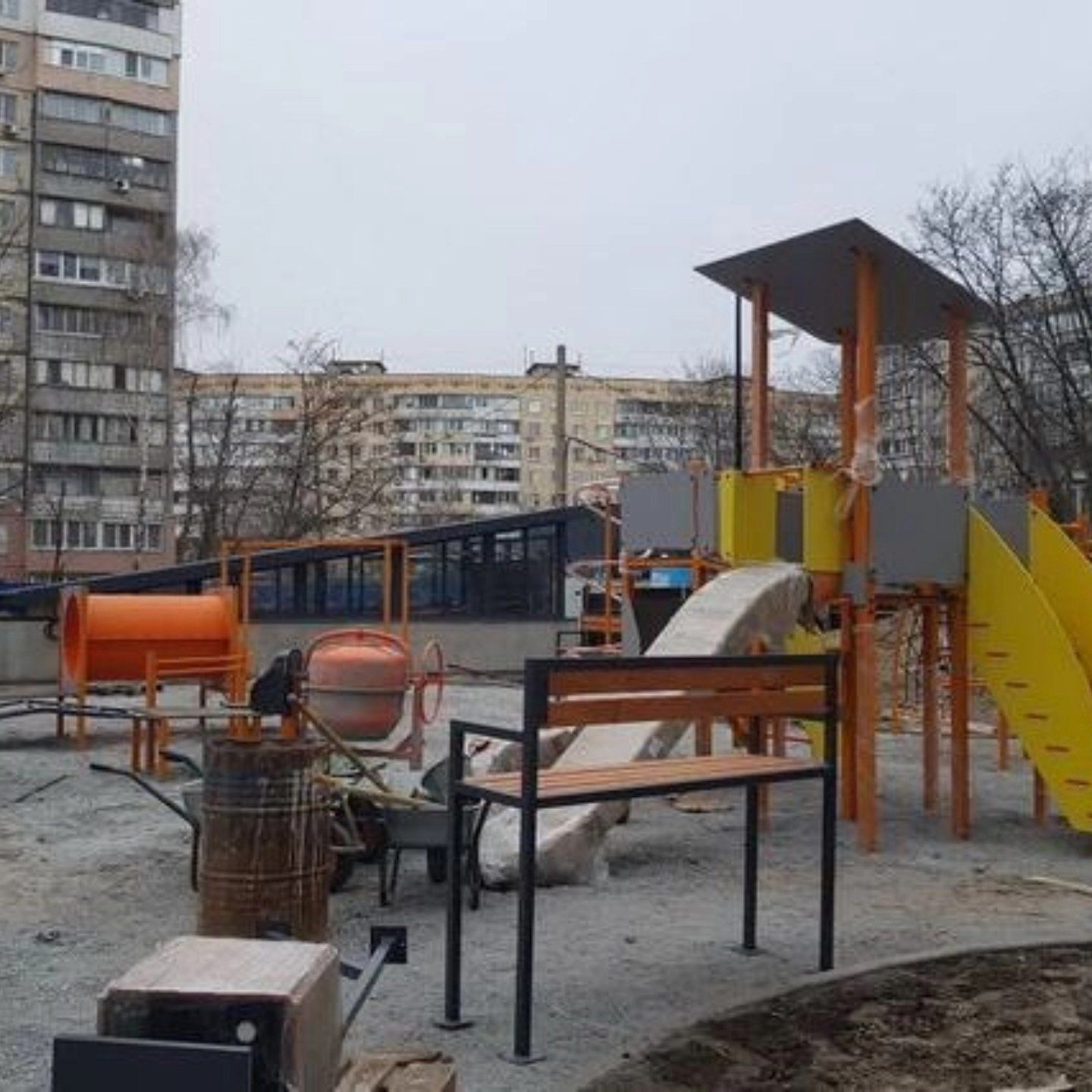 У Дніпрі в Індустріальному районі облаштовують новий сквер 