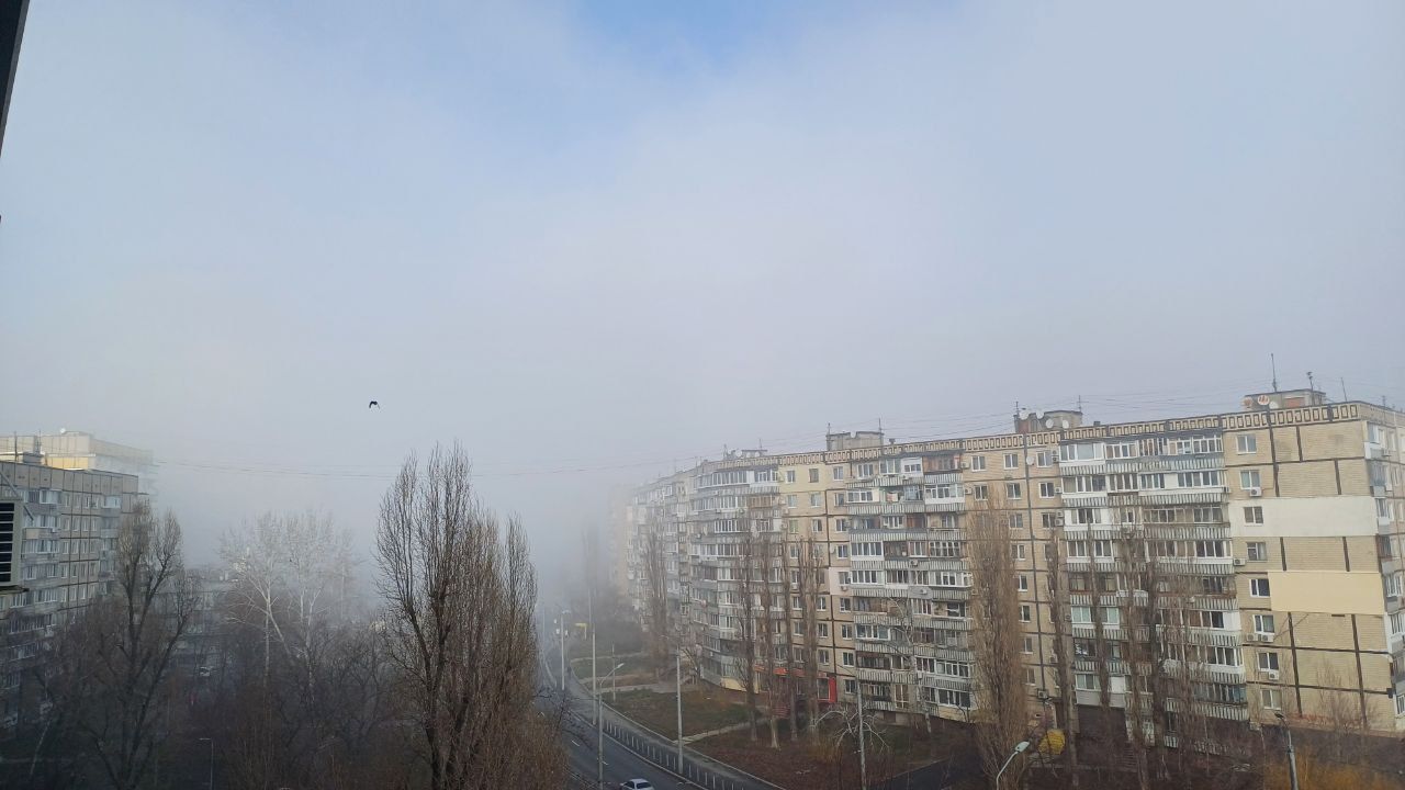 У Дніпрі сильний туман перетворив місто на Silent Hill (фото)