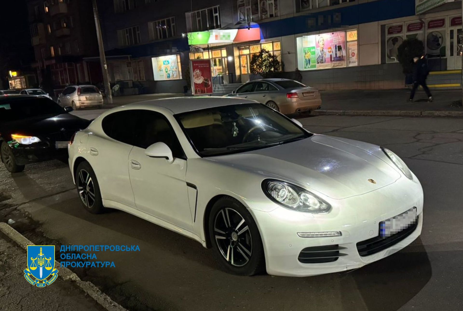 Лікар-нейрохірург з Кривого Рогу за 5 тис дол допомагав чоловікам виїхати за кордон