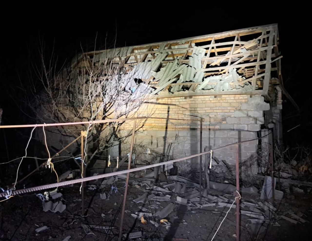 Ворог атакував Павлоград та Нікополь: є постраждалі та пошкодження