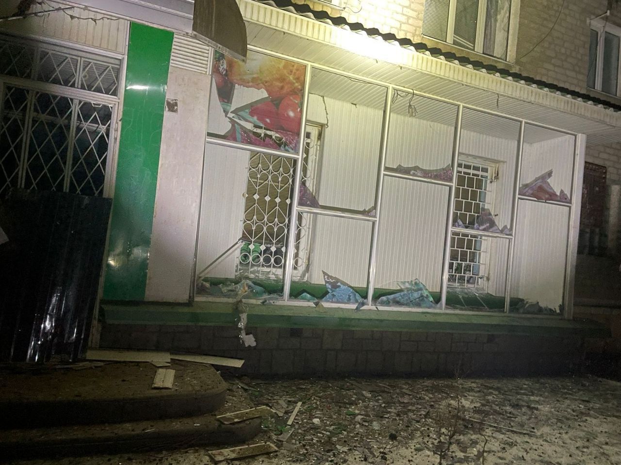 Окупанти кілька разів обстріляли місто на Дніпропетровщині: постраждали 4 людей