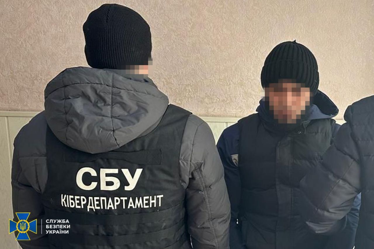 На Дніпропетровщині затримали 4-х підпалювачів авто ЗСУ