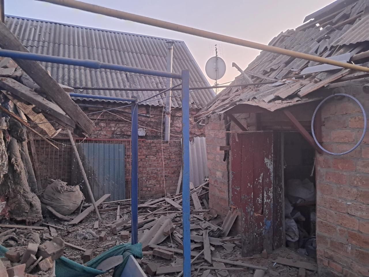 Атака БпЛА на Дніпро та область: виникли пожежі, є руйнування