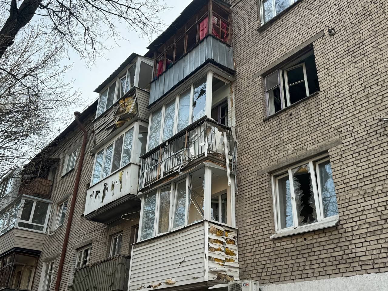 В ОВА уточнили наслідки масованої атаки БпЛА на Дніпро: постраждали 3 людей,  є руйнування