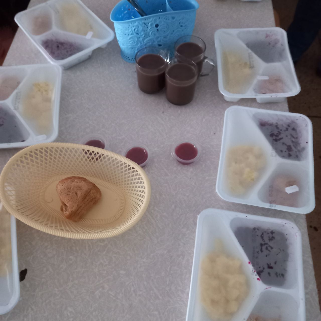 "Всегда холодное и несъедобное": популяризация здорового питания в школах Днепра за 100 тыс грн не работает