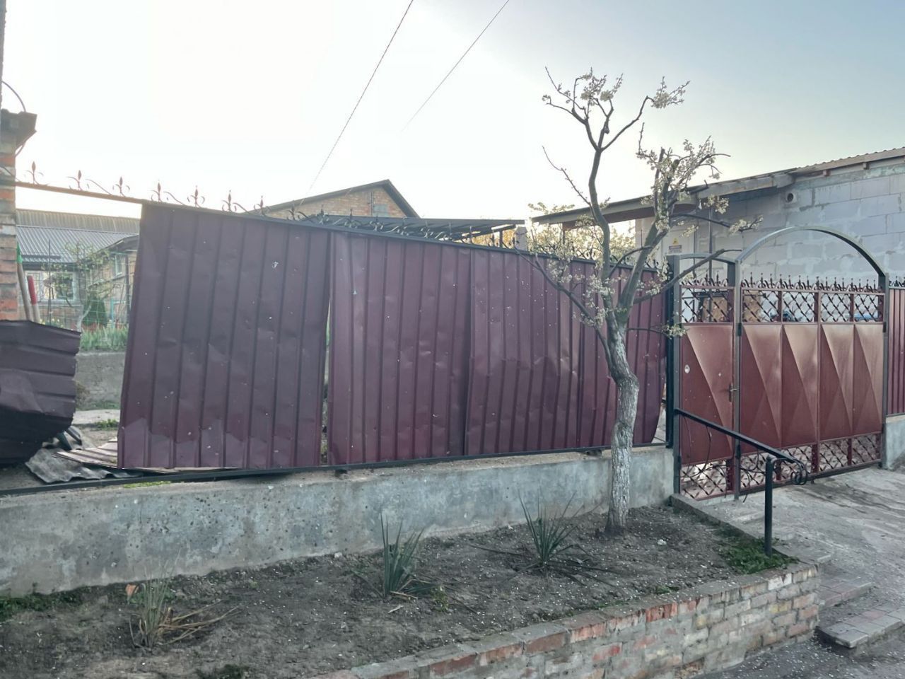 Ворог атакував Дніпропетровщину БпЛА: постраждав чоловік, виникли пожежі