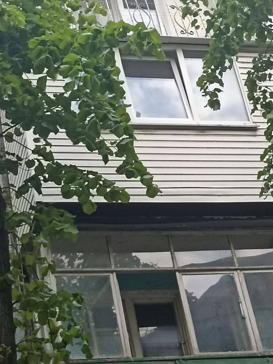 Двухкомнатные царь-балконы и пристройки: как выглядят самострои в Днепре