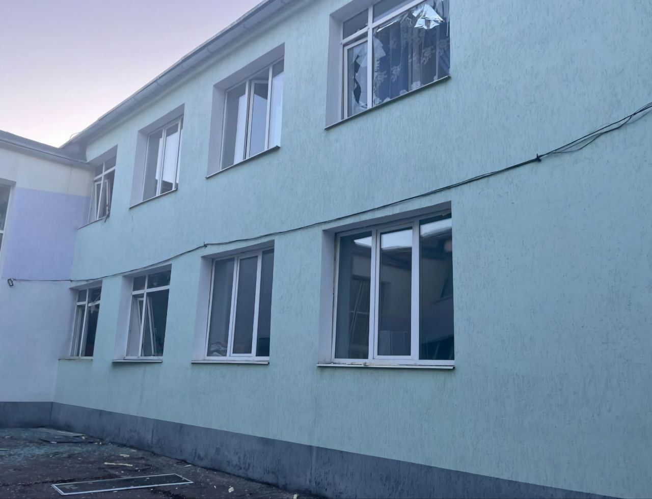 Ворожа атака на Дніпропетровщину: пошкоджені підприємства, церква, дитсадок і школа