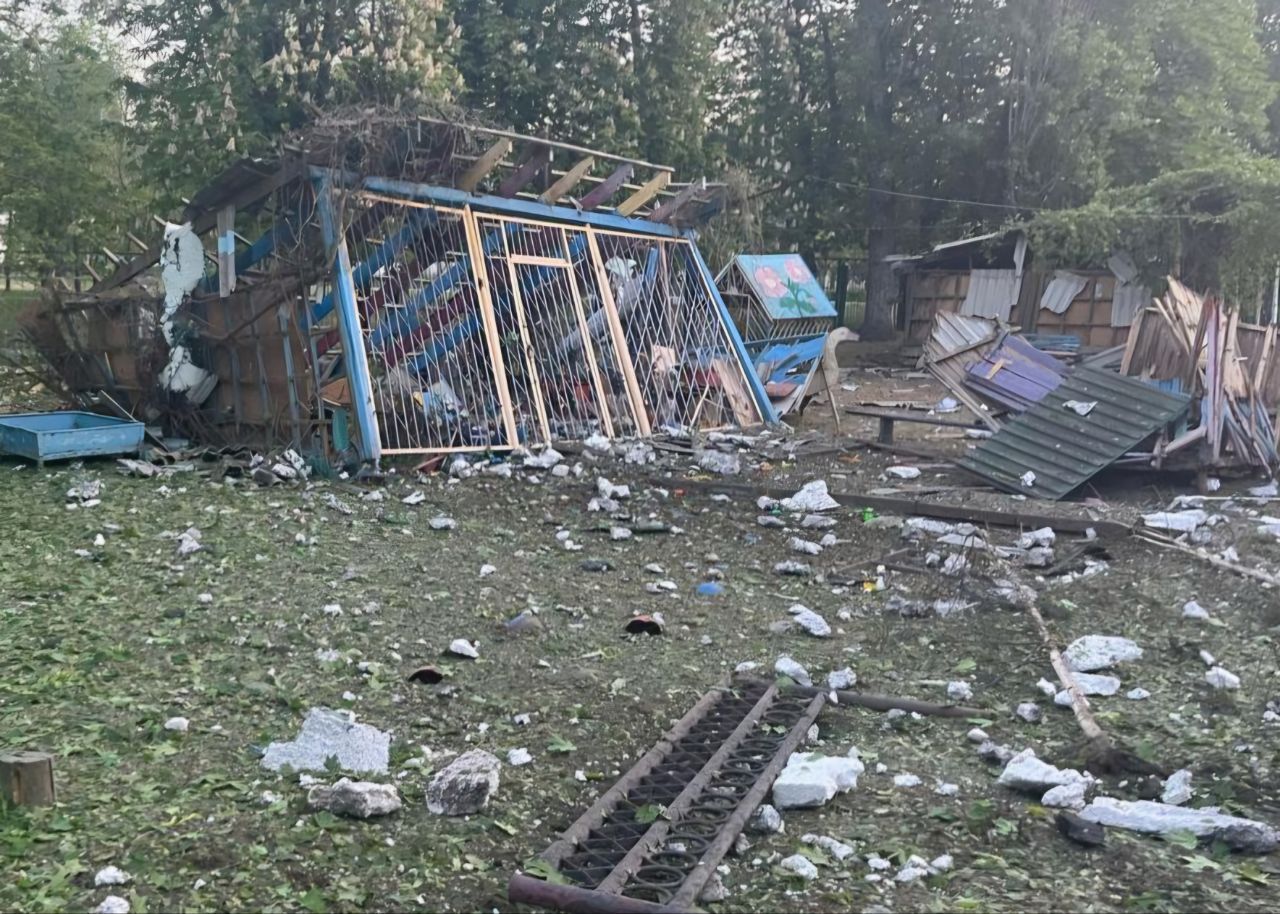 Ворожа атака на Дніпропетровщину: пошкоджені підприємства, церква, дитсадок і школа