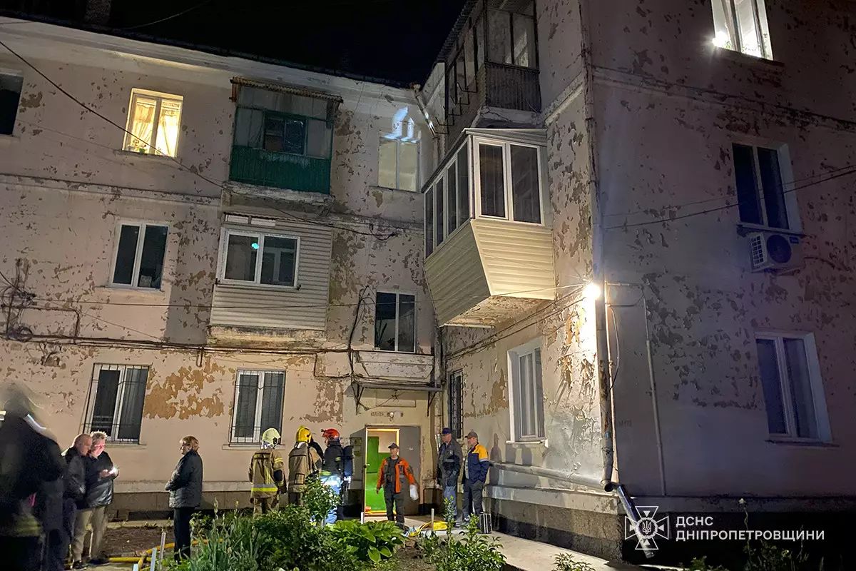 5.jpg Пожежа в триповерховому будинку. Фото: ДСНС