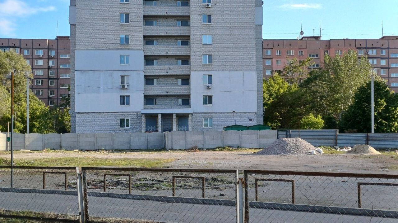 photo_2025-05-26_18-53-19 Територія біля багатоповерхівок
