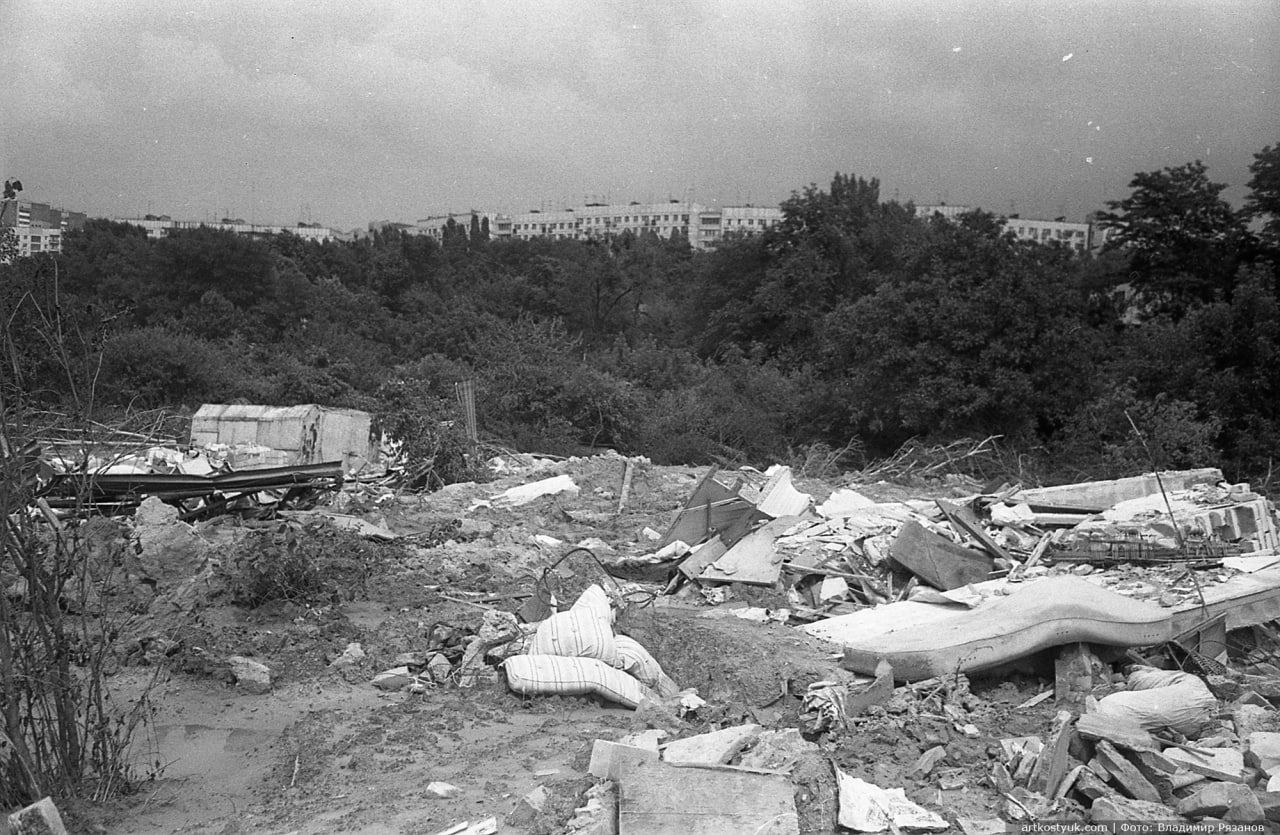 photo_2025-06-06_10-59-40 Місце зсуву. Фото: Володимир Рязанов, оприлюднено на artkostyuk.com