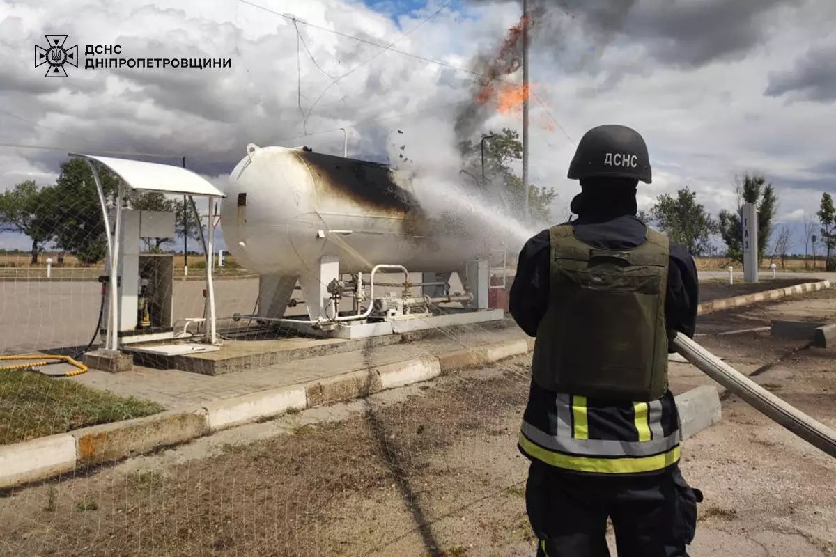 Пожежа на Дніпропетровщині Пожежа після атаки дрона