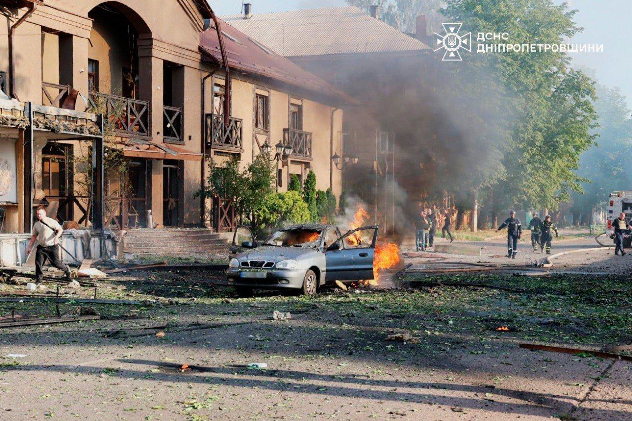 кривой рг Горящий автомобиль в Кривом Роге