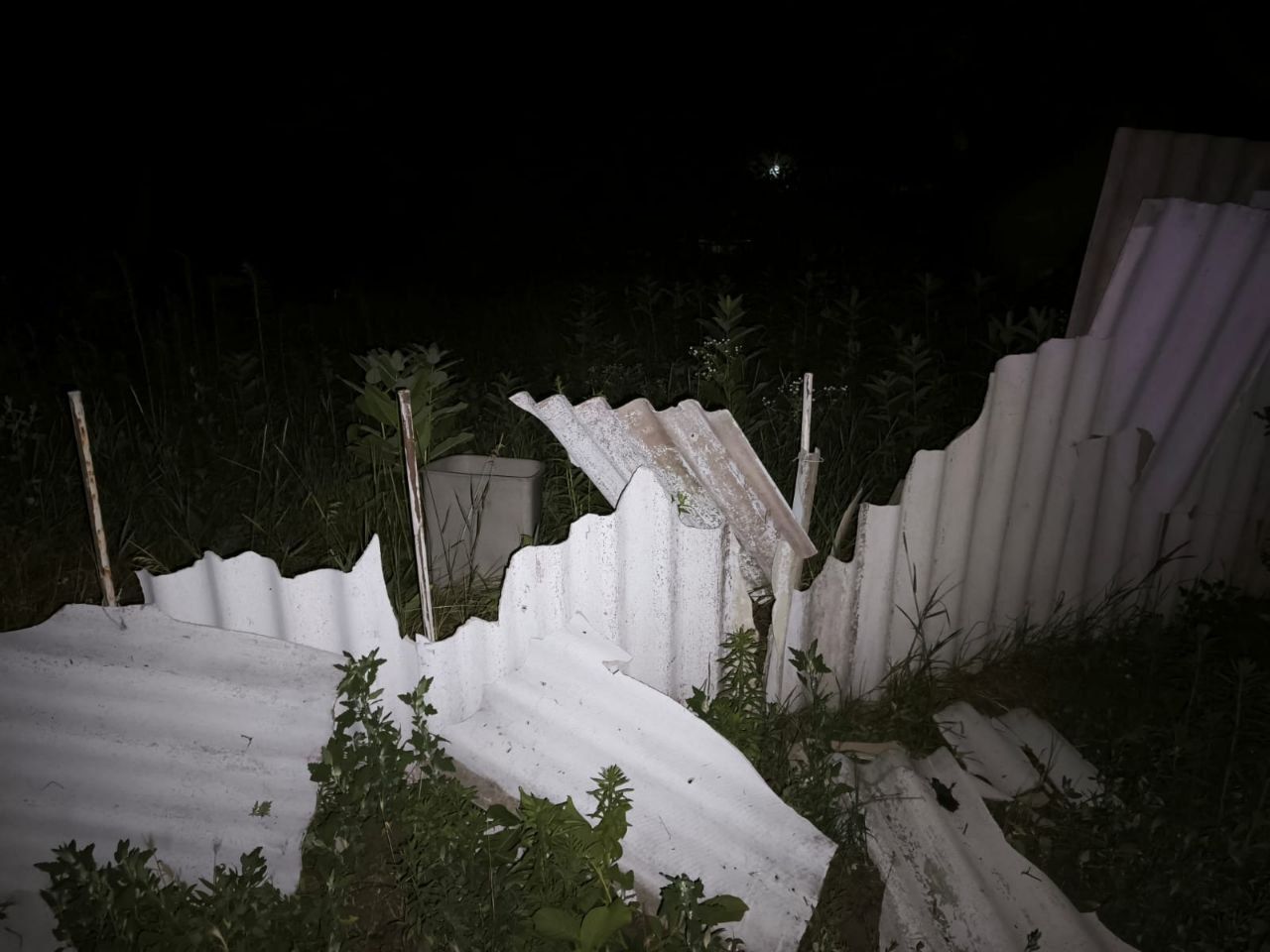 Обстріл Наслідки обстрілу у Дніпровському районі. Фото: ДніпроОВА.