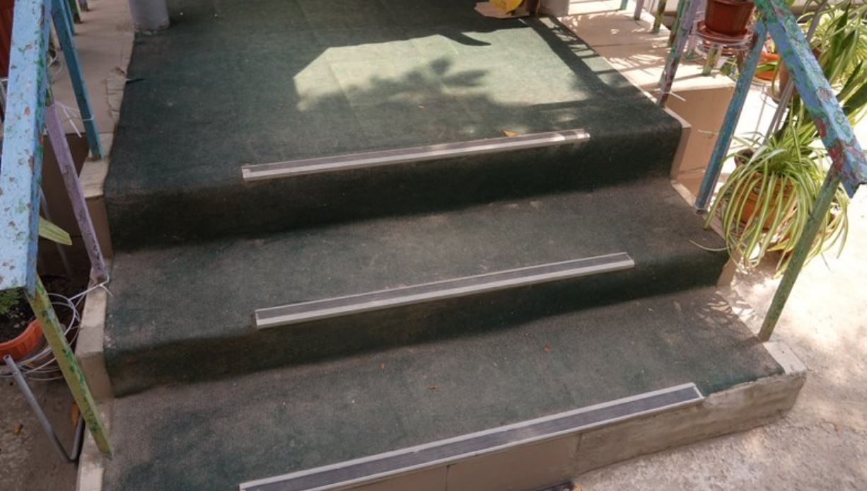 Сходи, де упав хлопчик