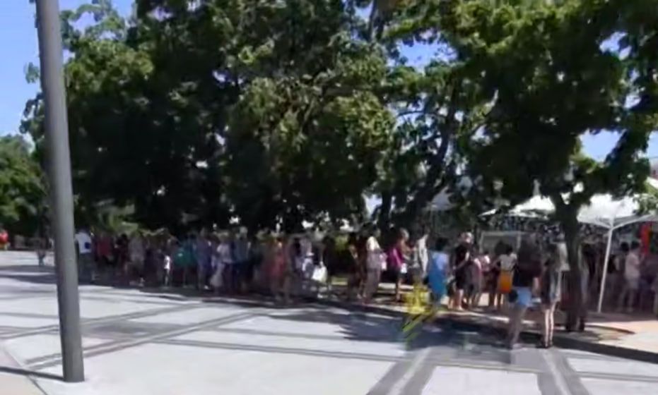 У центрі Дніпра по частинам розпродають будівлю-привид зі неоднозначним минулим