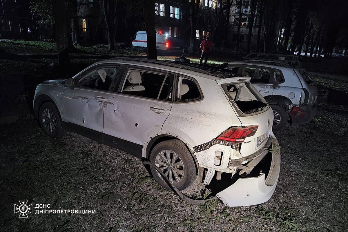 Ворожа атака на Кам’янське 29 липня: в ДСНС показали фото наслідків