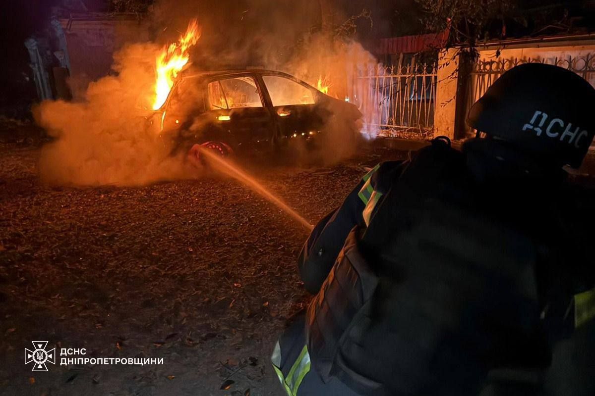 Ворожа атака на Кам’янське 29 липня: в ДСНС показали фото наслідків
