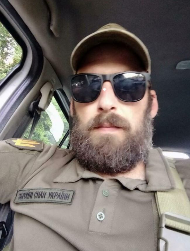 Антон Ахмєтов