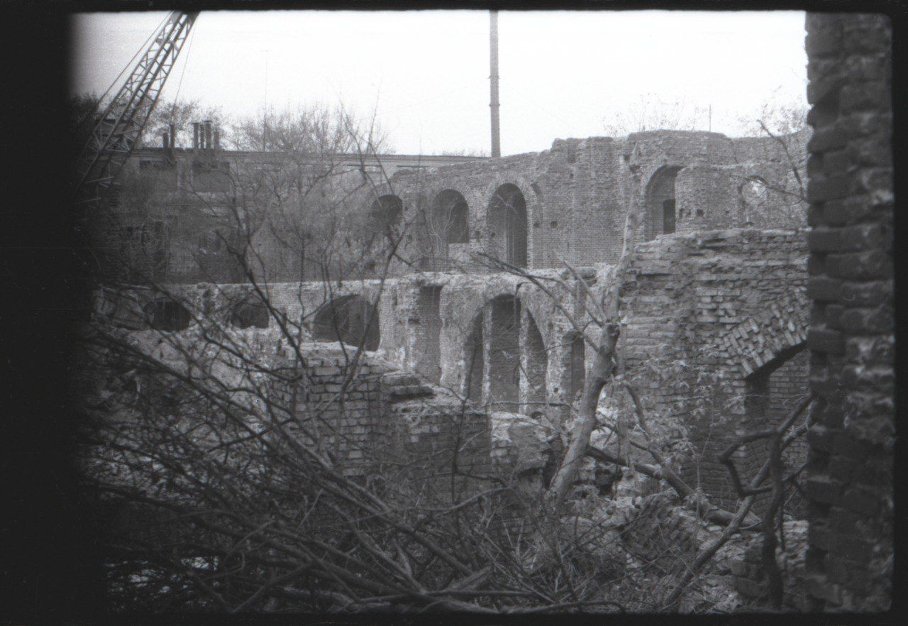 "Призрак" Брянского завода: показали архивные фото здания, которое снесли ради метро в Днепре
