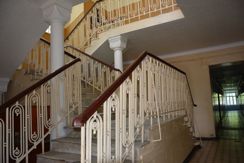568723544_122260959374250934_2211180809876784223_n Сходи в палаці