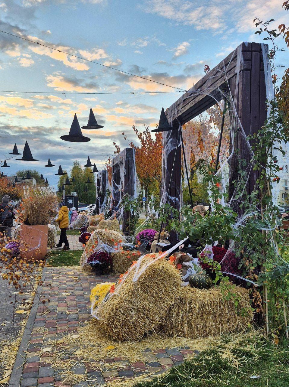 Фотозона в сквере Усачёва