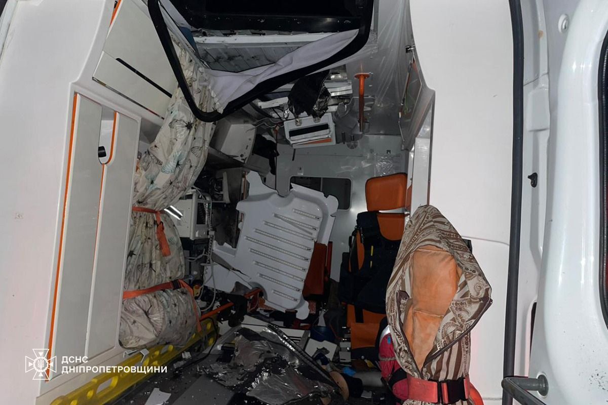 фото_2025-11-04_08-26-22 Поврежден автомобиль медиков. Фото: ГСЧС