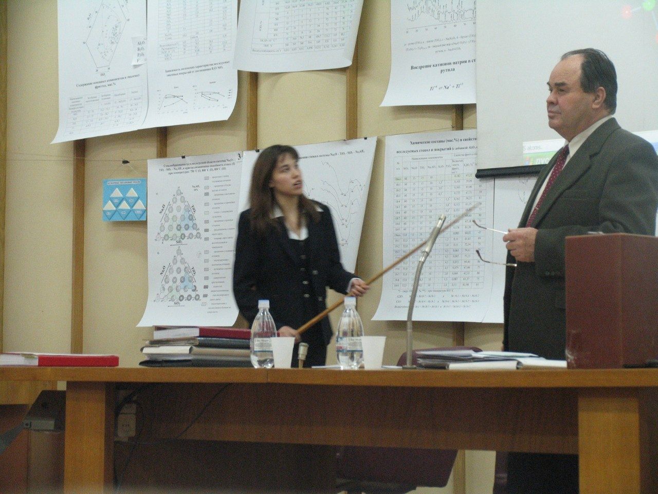 576846855_2894841620905855_6066110833606829988_n Професор під час захисту