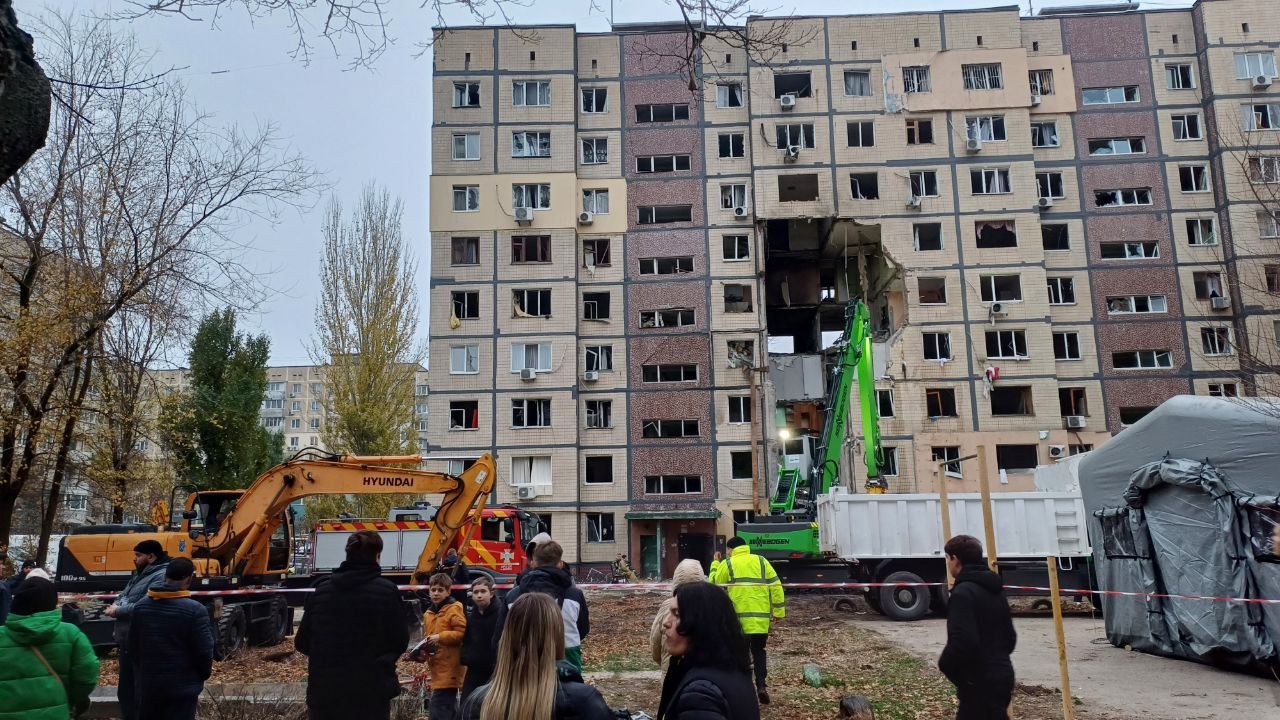 photo_2025-11-08_15-39-06 Рятувальники продовжують розбирати завали