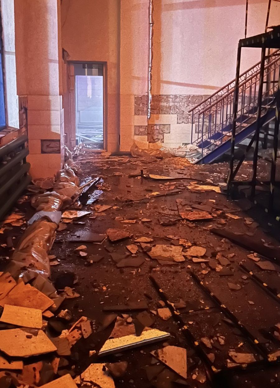 Атака на железную дорогу в Днепре: повреждены депо, ремонтный цех и вокзал