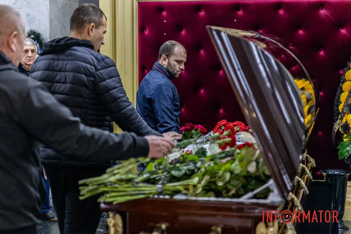 В Днепре простились с эксфутболистом ФК "Днепр" и сборной Украины Андреем Полуниным