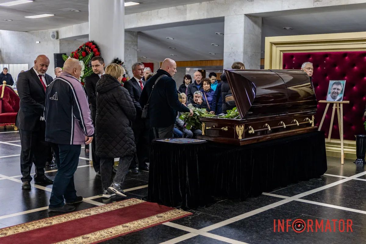 В Днепре простились с эксфутболистом ФК "Днепр" и сборной Украины Андреем Полуниным