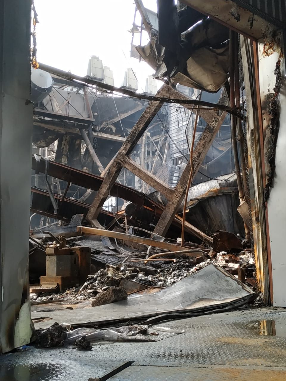 597531392_122218035440327783_9097933596399861218_n Разрушен склад, где хранили лекарства