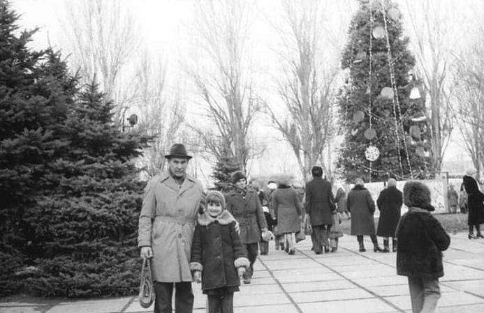 Фото из архива Дмитрия Воротынцева. Опубликовала Елена Присягина в Facebook-сообществе "История в фотографиях. Екатеринослав-Днепропетровск"