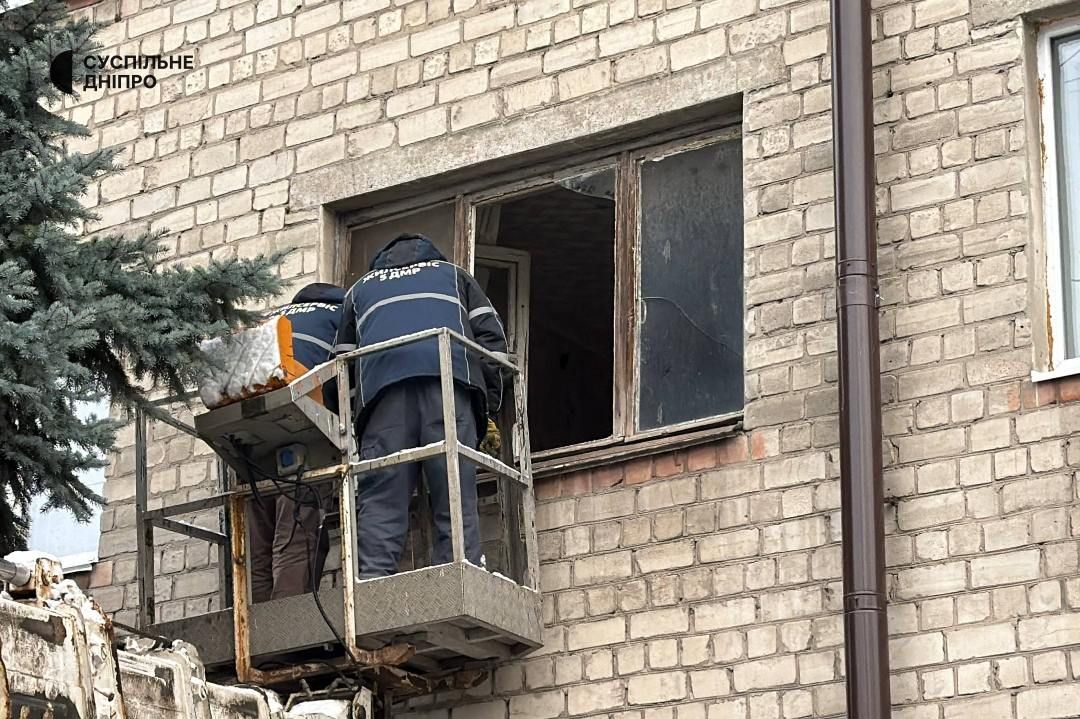 Вилетіли вікна: стали відомі нові дані про наслідки атаки на Дніпро
