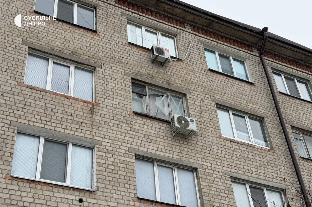Вилетіли вікна: стали відомі нові дані про наслідки атаки на Дніпро