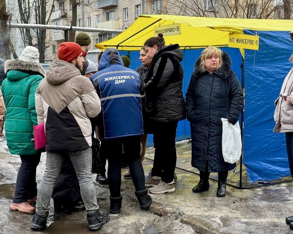 Жители поврежденных домов