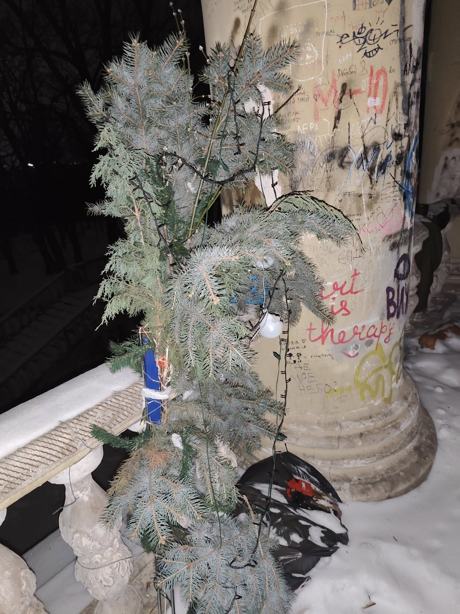 618618834_1873922996598546_2687197426994818512_n Знайшлося місце для ялинки