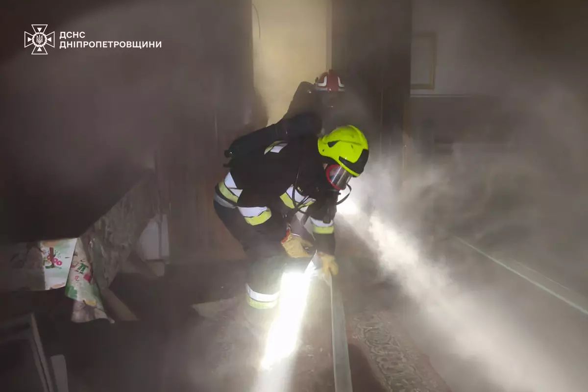 Масштабный пожар площадью 300 кв.м: на Днепропетровщине ночью горела церковь