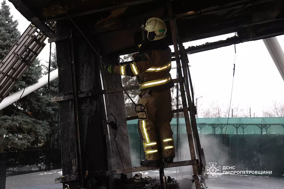 У Дніпрі на Набережній Перемоги горів бізнес-центр: деталі від ДСНС
